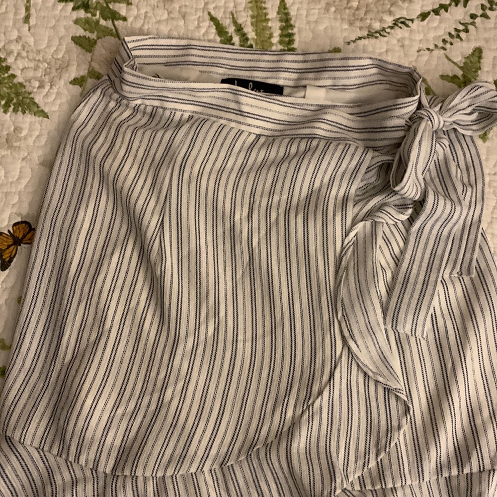 Lulus wrap skirt
